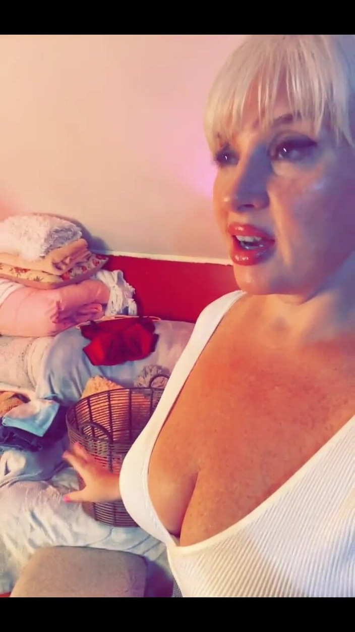 PaintedRose: Es el día de cine