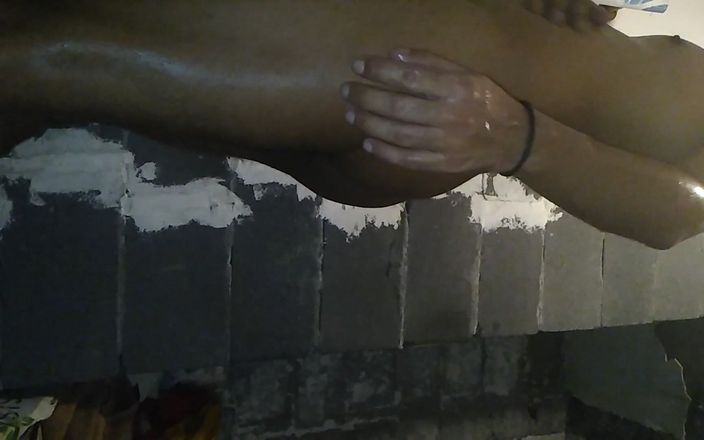 AlexAlejandro13: Badan berpeluh dan seksi