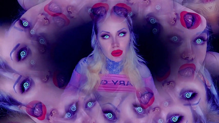 Goddess Misha Goldy: 나선형 눈의 제어 허브 - 눈이 잠겨, 세계 차단