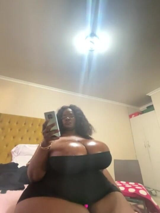 Legendary Booty Overdose: Strip Me Naked
