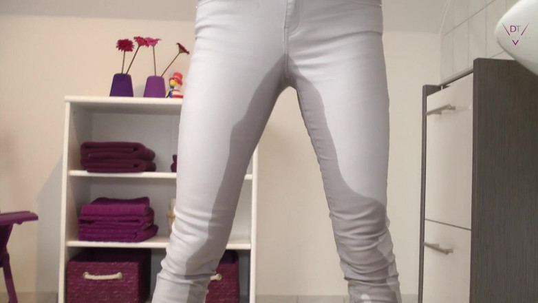 Dirty Tina: Pissing and creampie extreme