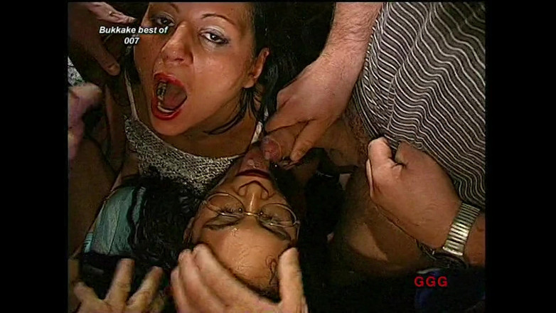 German Hardcore Gangbang GGG: Ggg - Milky Caos no rosto