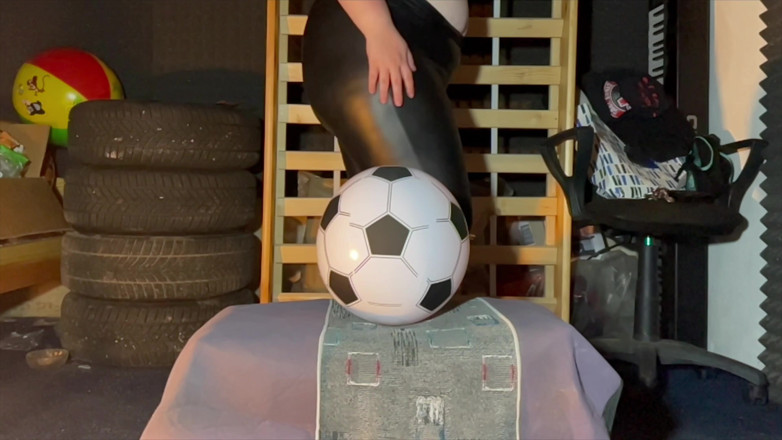 BeachBallsDuo: Parte 2 di 3 - Lucys Mega Compilation di sitpop da spiaggia 2024-2025