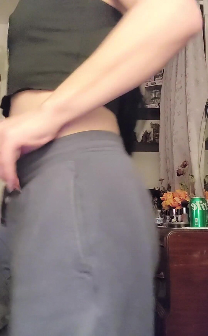 Raven Willow: 21 pikantní hlasité a šťavnaté prdy pro všechny vás páchnoucí milovníci...