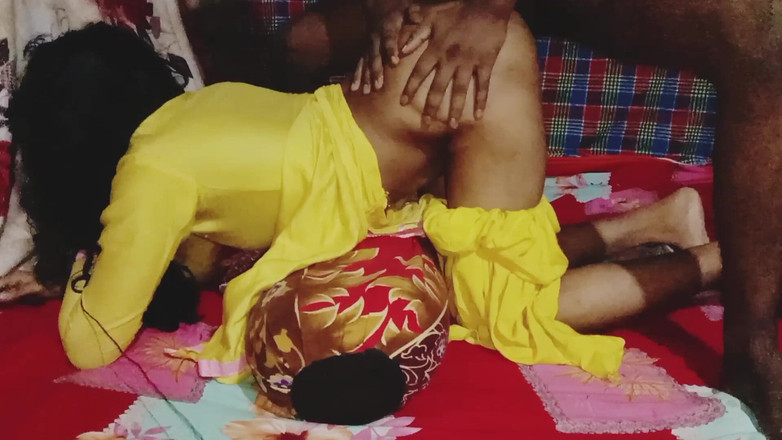 Deshi women: Tasneem si mahasiswi bangladesh yang lagi sange berat dientot sama...