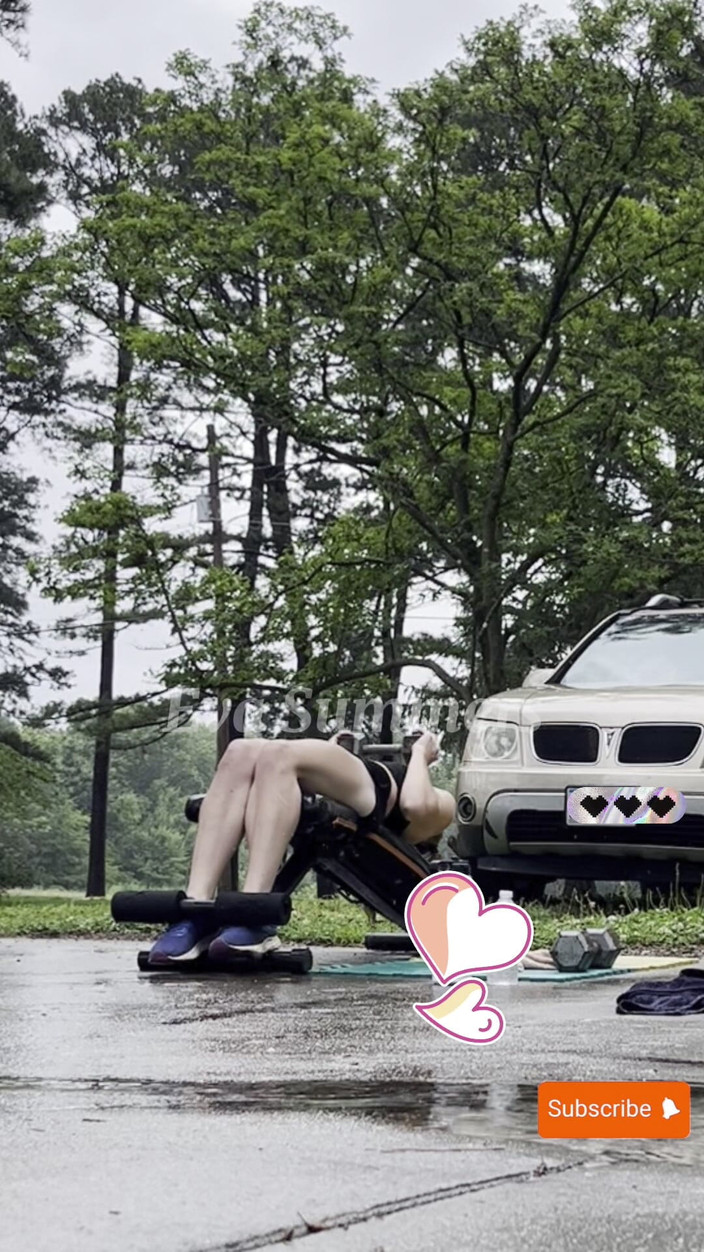 EvaSummers: Eva Summers 2025 June Squats | Squats &amp; Roeven | Wek bank sit-ups training...