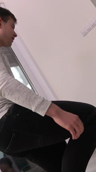 핏 할망구는 할머니에 의해 더 많은 보지 운동을 필요로