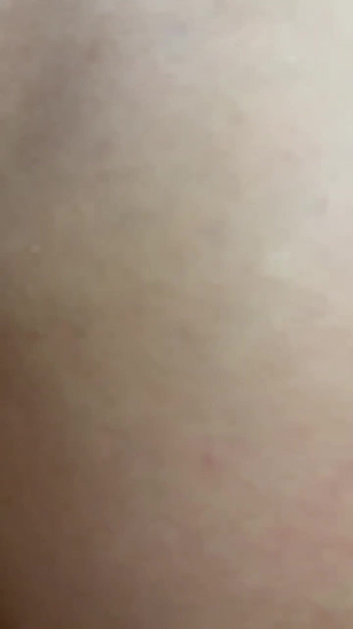 Johnny Grey: Byla příliš nadržená na to, aby opustila šukání v zákulisí s...