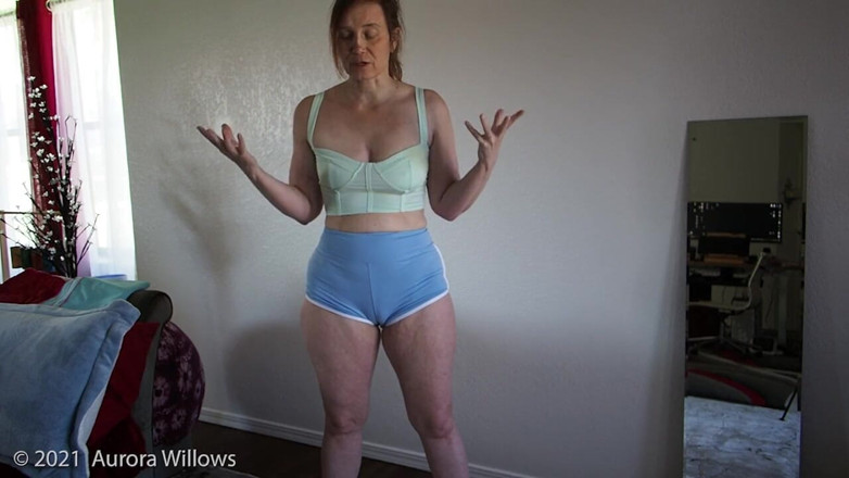 Aurora Willows: Cameltoe Shorts Workout