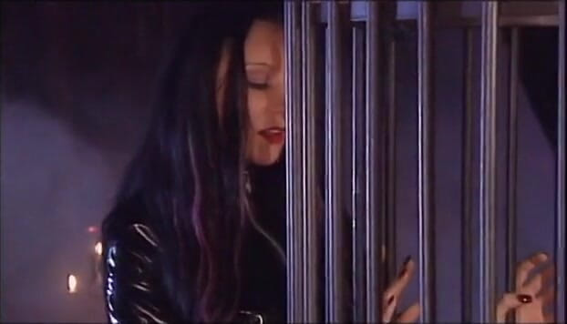 Absolute BDSM films - The original: 케이지에 있는 섹시한 금발 레즈