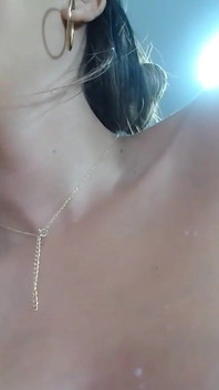 Kojící Leni dělá spoustu sexy laktace