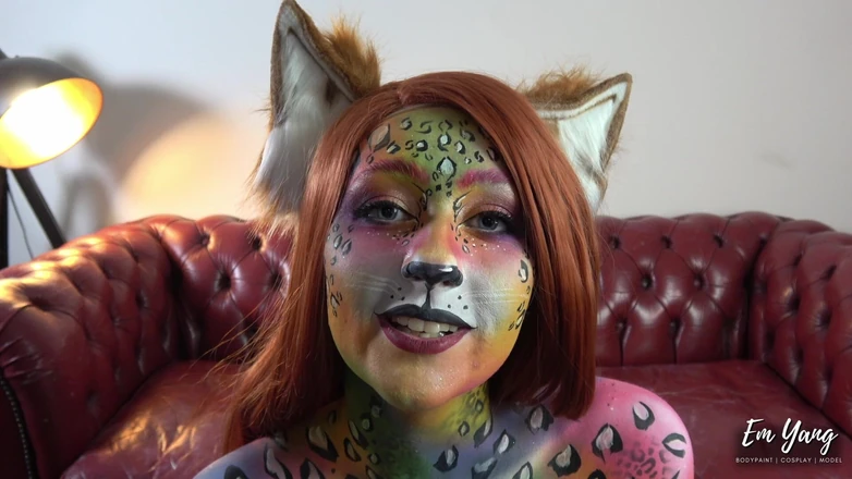 Em Yang: POV: Rainbow Leopard body Paint fick erfahrung