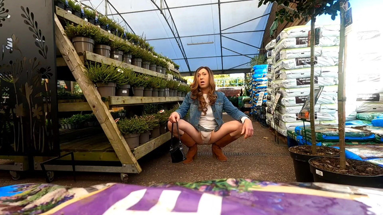 The Midnight Minx: Minxy的花园中心之旅