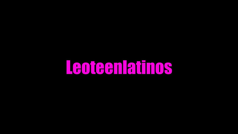 LeoTeenLatinos: Britská studentka zkouší poprvé gay sex - "bailey"