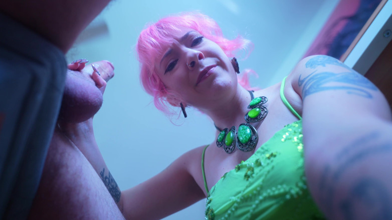 lilredvelvettt: Underneath Cuck Session