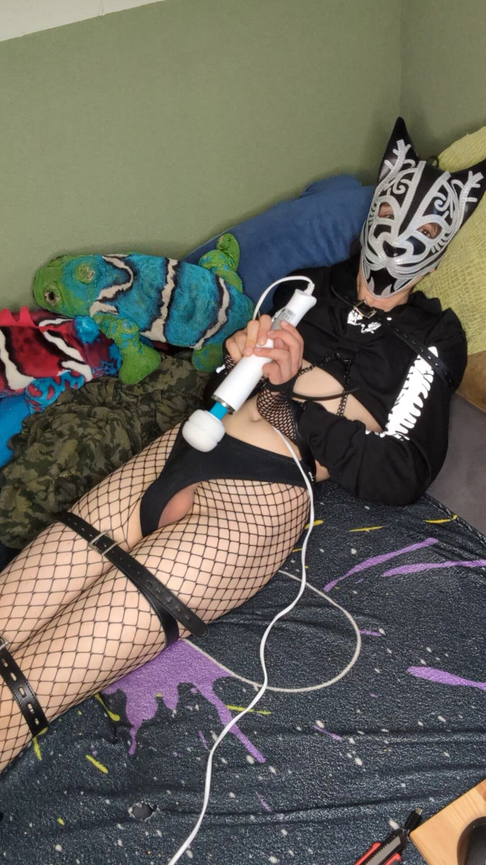 AJ_the_catgirl: Edging mit zauberstab 2