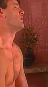 Bionda miLF sditalinata all'orgasmo e scopata duro