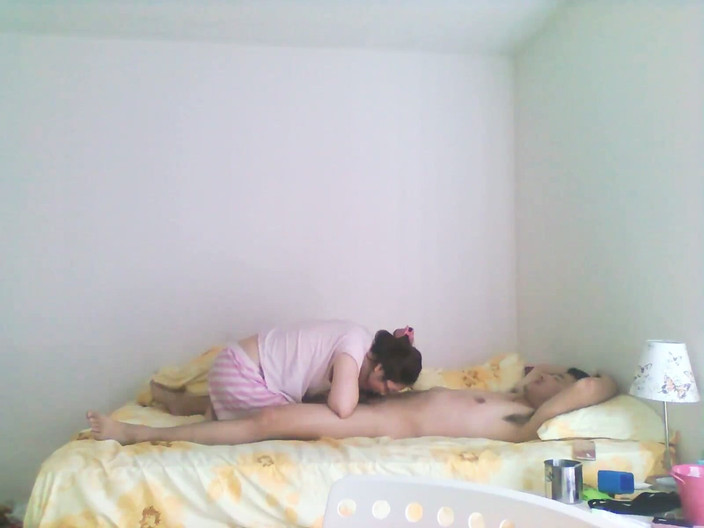 SquishMallow3328: Teen Trung Quốc Phục Tùng Bú Cu Tôi Trong 20 Phút