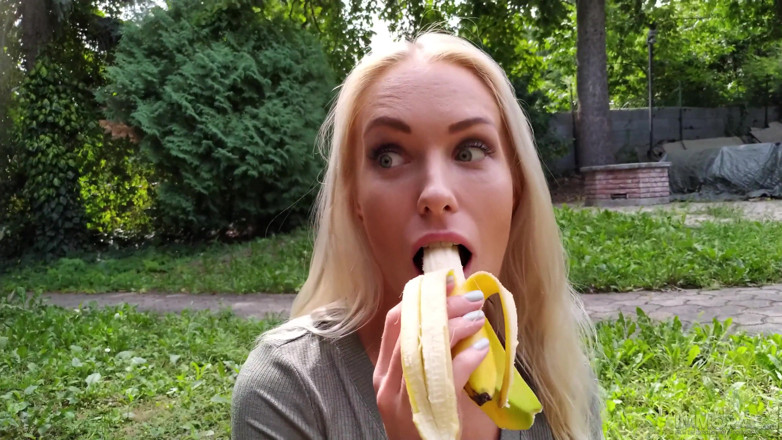 Immoral Live: Stiefzus neemt de maagdelijkheid van haar stiefbroer