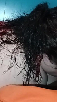 슈퍼 헤드는 도시에서 불 젖은 핫한 머리