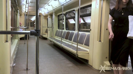 Extremalchiki: Subway rush hour handjob