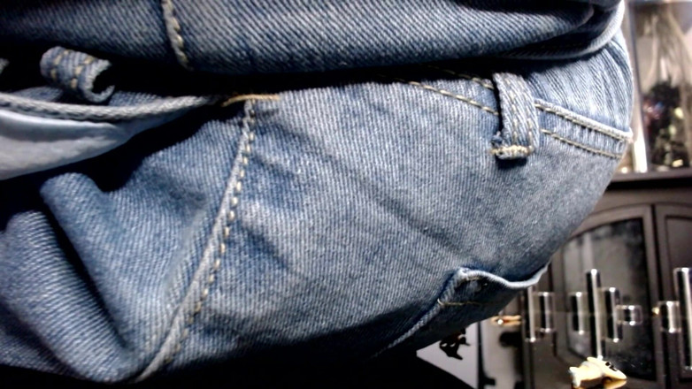 Maeling: Tiny Colony Crushed in Denim Jeans and Ass Stifled Unknowingly