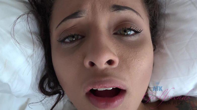 ATK Fans (Girlfriends): Virtuální dovolená v Londýně s Holly Hendrix 3/3