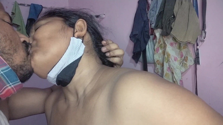 Yourgeeta8899: Büyük götlü kız arkadaş sikiliyor