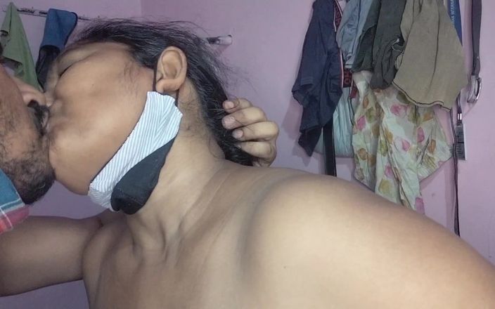 Yourgeeta8899: बड़ी गांड वाली गर्ल फ्रेंड की चुदाई फंस गई