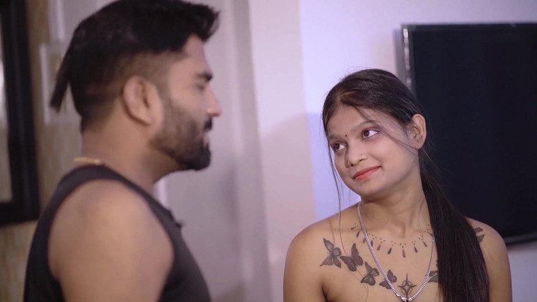 UncutPlus: Pareja india folla primera vez en casa follando muy duro