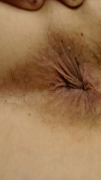 Doce closeup peluda piscando apertado marrom pequeno cu