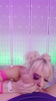 La bionda carina kenna james succhia il cazzo fino alla fine