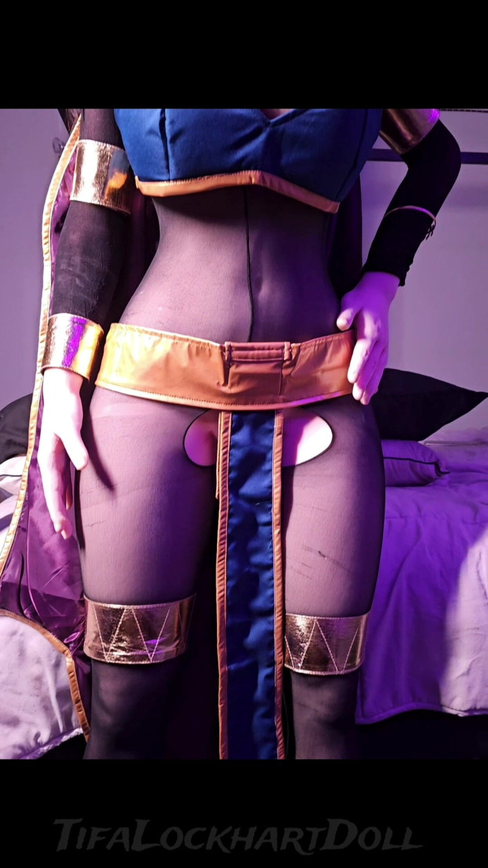 Tifa Lockhart doll: Tifa Lockhart di Crossover Cosplay Fire Emblem Tharja ✨