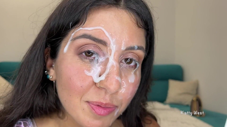 Katty West: คลิปรวมแตกหน้า รวมพ่นน้ำว่าใส่หน้าและปาก