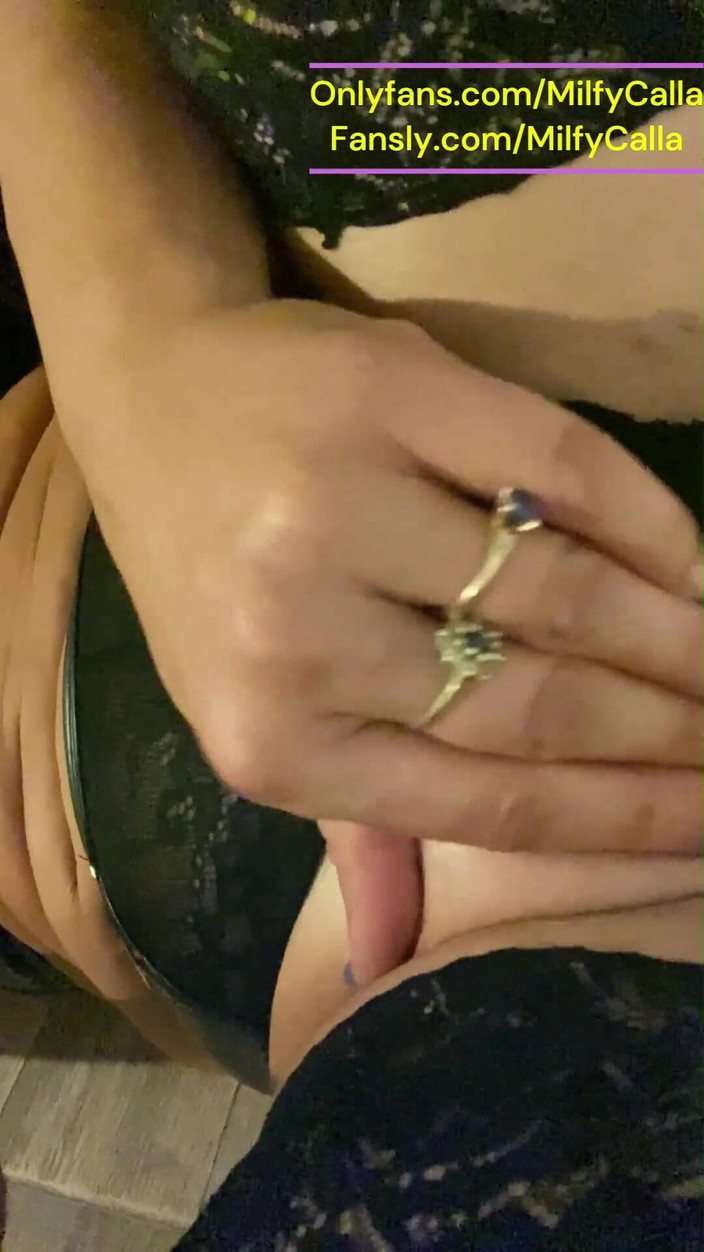 MilfyCalla: Gioca con il bagno bagnato masturbazione poV e feticcio della...
