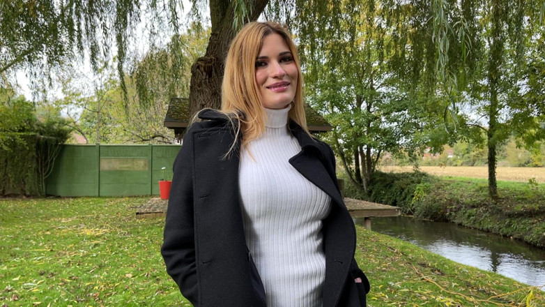 Jet sex prod: Rose at 26 Years Old, First Sex Tape