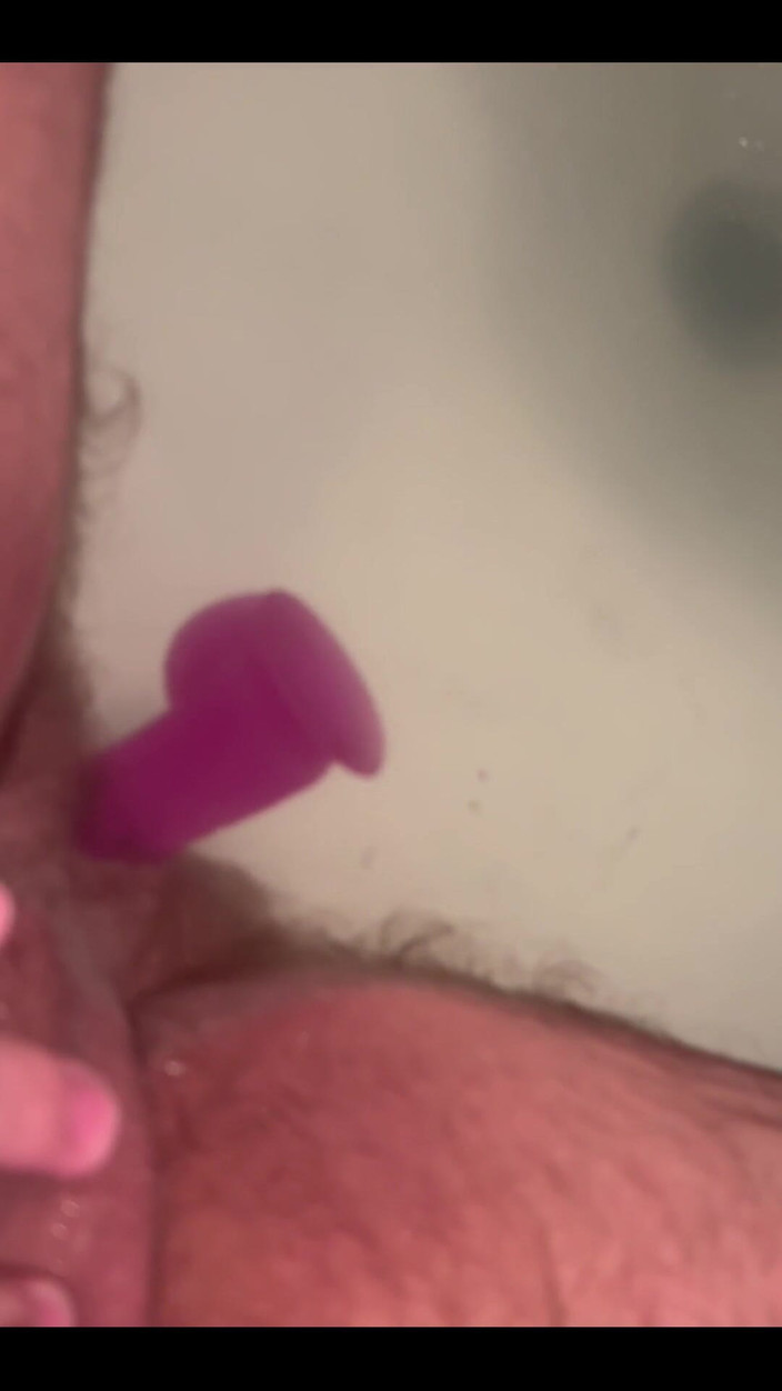 BearSmallCZ: Wer will diesen dildo ersetzen?