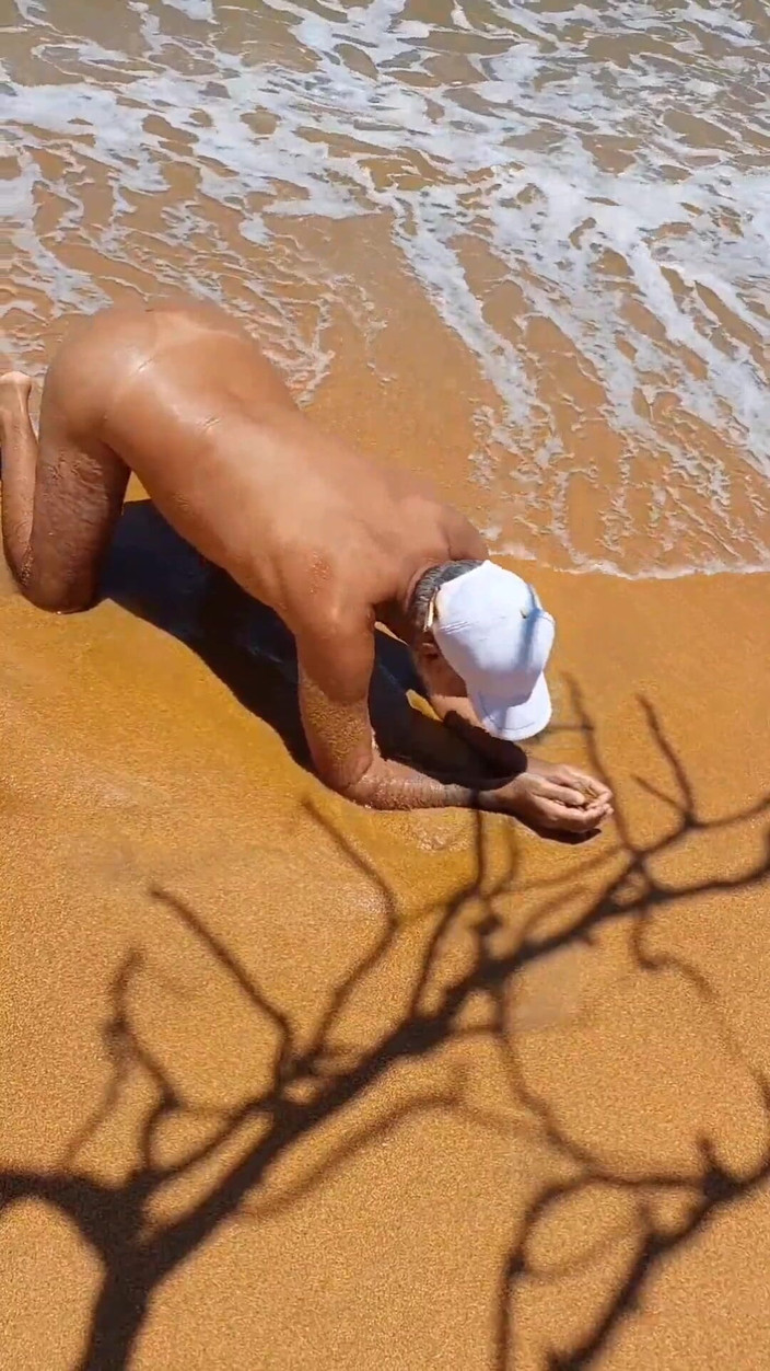 Ladysilvas: Ladysilva on the Beach Full of Horny to Fuck Her...