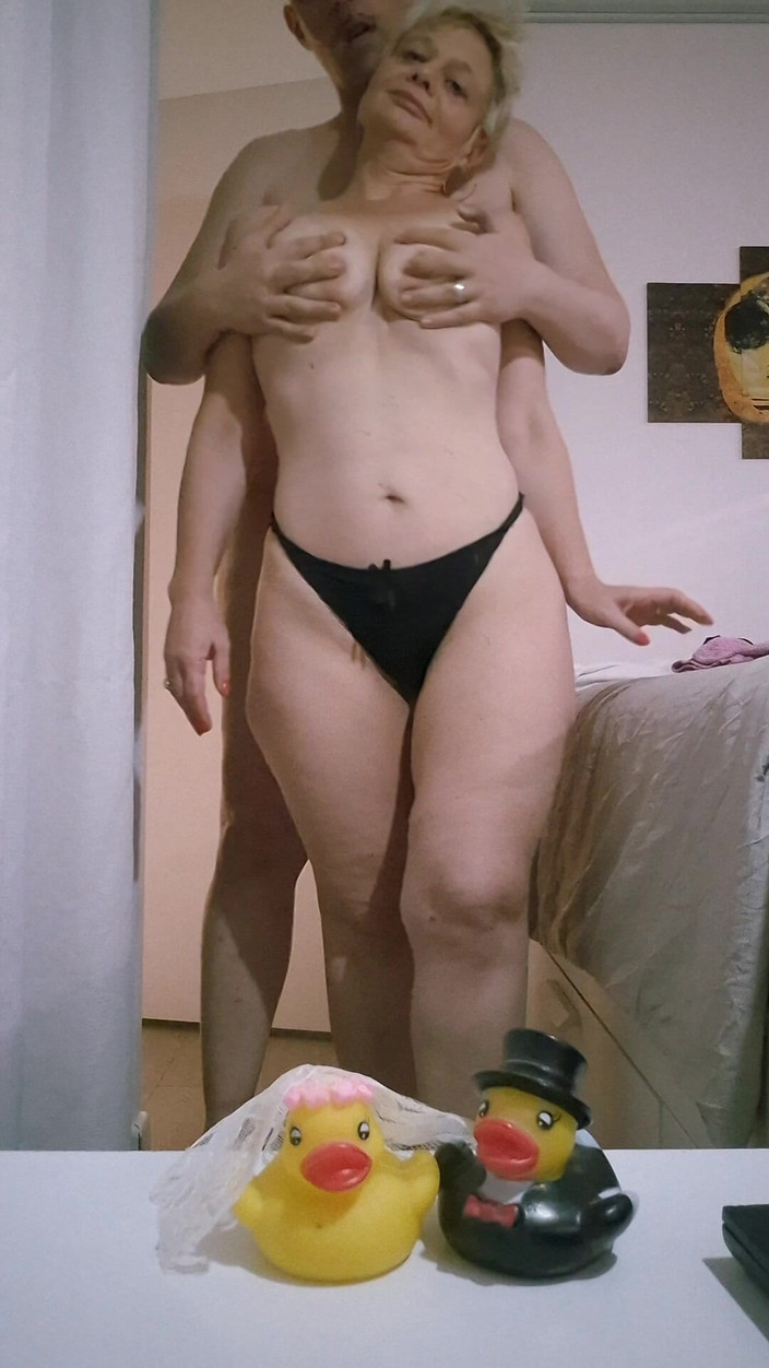 Sofy13: Sunt sigură că ți-ar plăcea să fii în locul lui, că o...