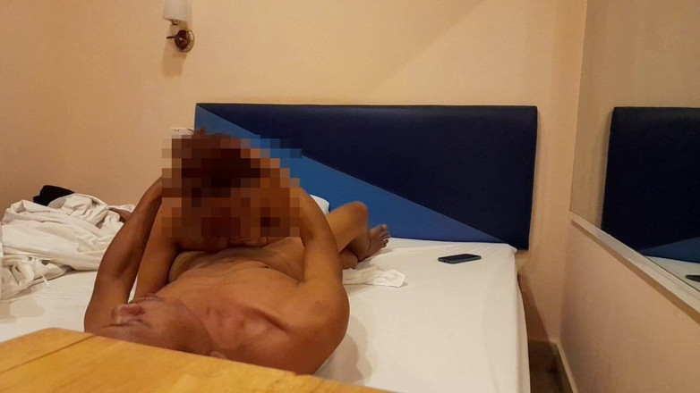 House wife: Sledujte, jak šukám holku na velkém zadku