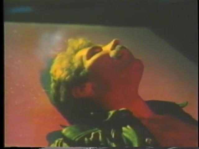 Old Good Porn: Seksowne dziwki na kolanach ssą kutasa jak dobre dziwki