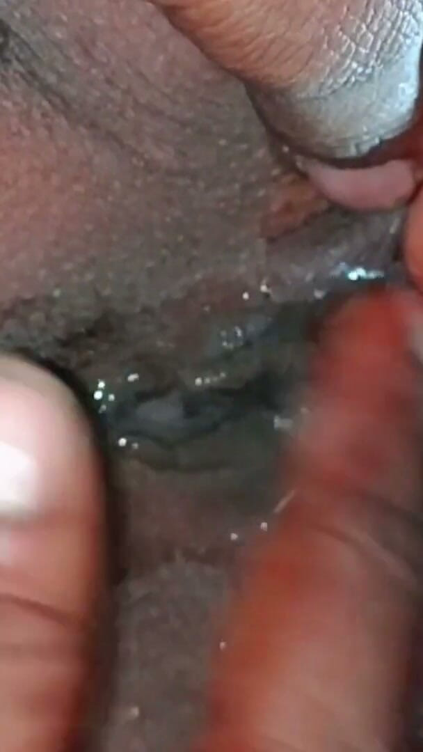 Full injoy: 義姉は暑くて、彼女の水でシャワーを浴びました。義兄は舌で温まった。
