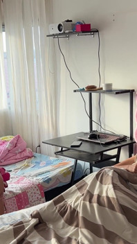 MINHA PRIMA CHEGA DE UMA VIAGEM E MEU MARIDO TRANSA COM ELA