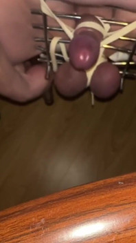 Punição com pau e bolas de fogo