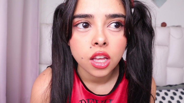 CuttieJennie: Cheerleader Girl in the Neighborhood