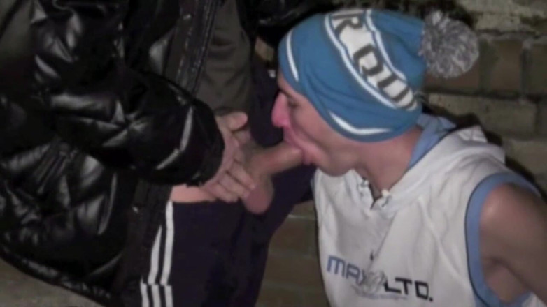 Gaybareback: Băieții de la Scally se fut în subsol discret