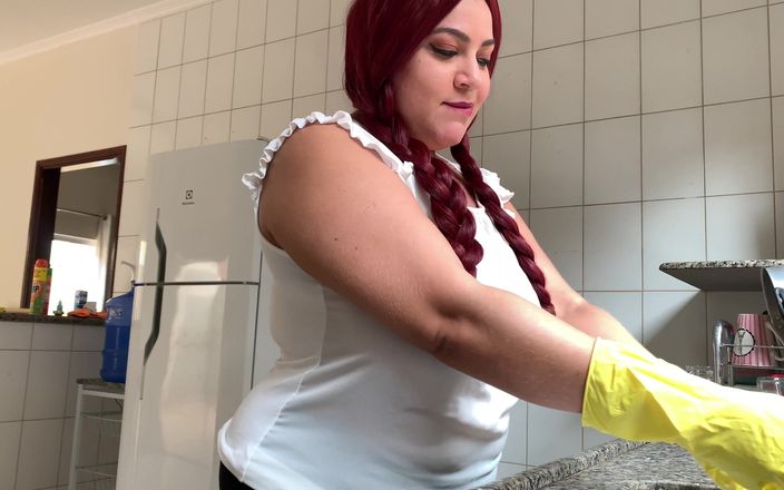 Busty BBW Latinas: 고무 장갑을 끼고 있는 뚱뚱한 Liana 공주 거대한 아레올라