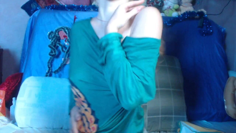Risky Hairy Couple: Sexy Teen Tattooed Webcam Girl Teasing
