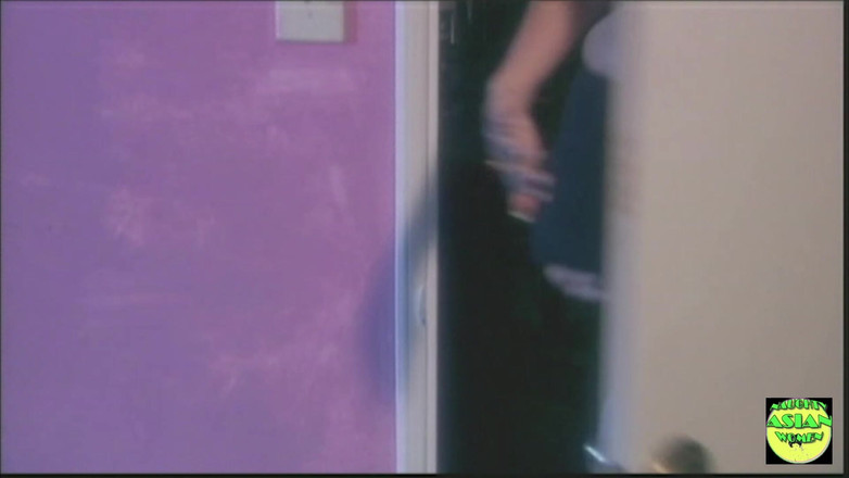 Naughty Asian Women: O brunetă asiatică îi spune doctorului ei despre aventura ei și îl, de...