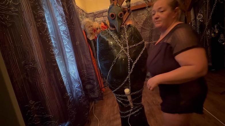 Aaexperiencesltd: 1부:- 도미나 사타나 &amp;백 맨 팔레츠 랩과 체인.